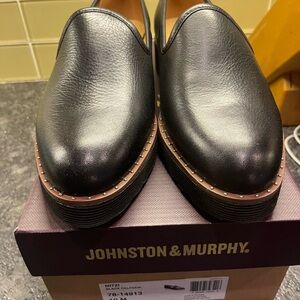 Johnston & Murphy Black Leather Women’s Loafers